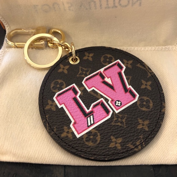 Louis Vuitton LV Stories Key Charm - Picture 2 of 4